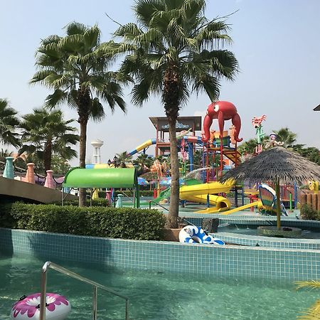 Usotel Waterland Hotel Udon Thani Bagian luar foto